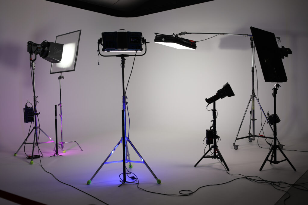 Material de iluminación en Reely rental Granada